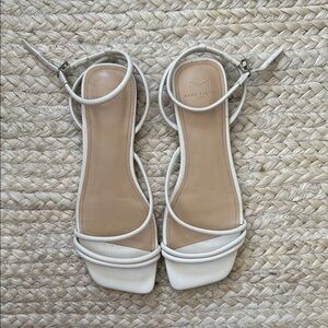 MARC FISHER LTD
Mariella Leather Flat Sandals